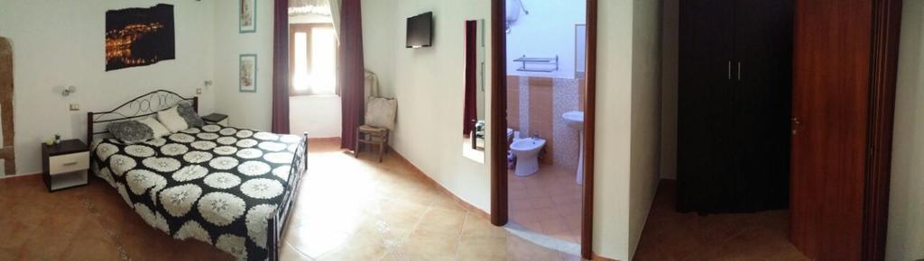Ada'S Guest House Боза Екстер'єр фото