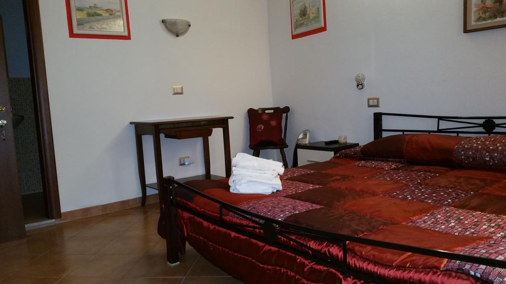 Ada'S Guest House Боза Екстер'єр фото