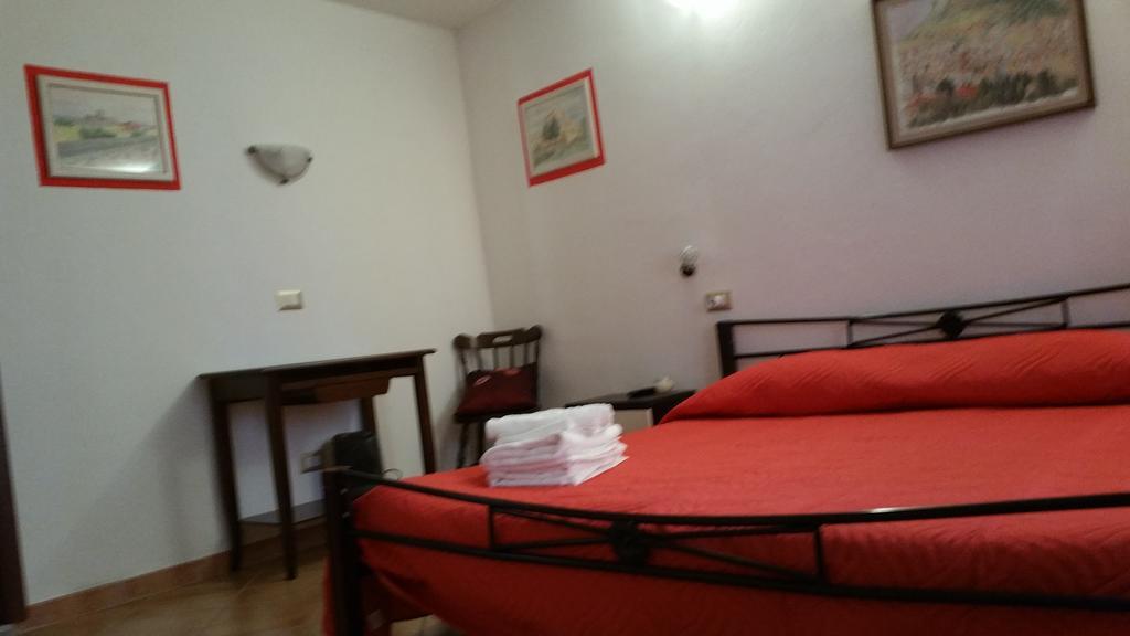 Ada'S Guest House Боза Екстер'єр фото