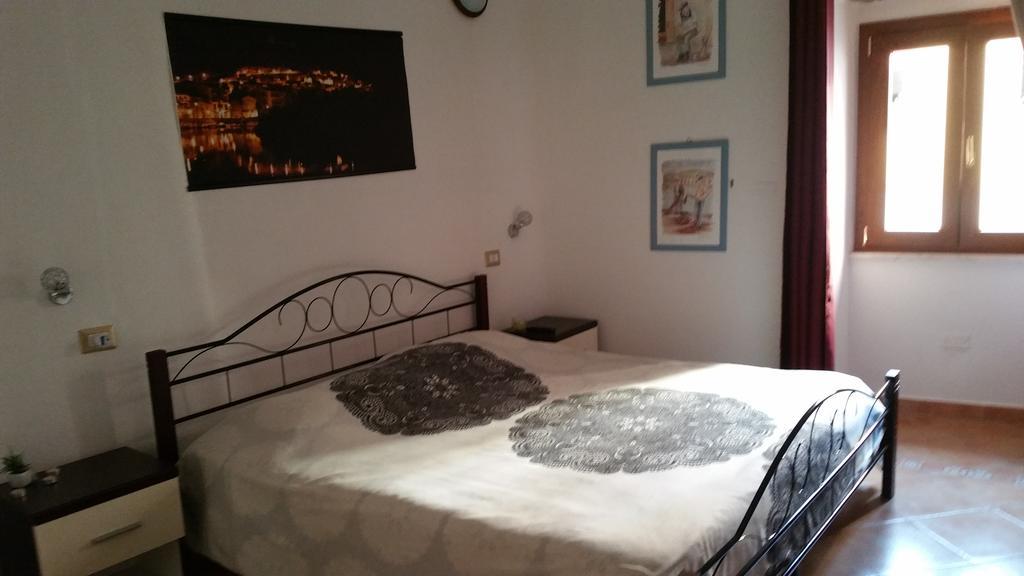 Ada'S Guest House Боза Екстер'єр фото