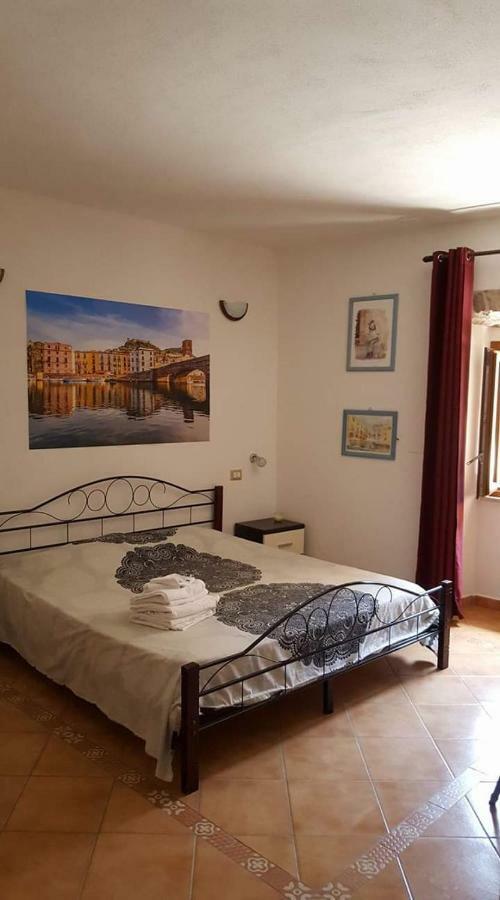 Ada'S Guest House Боза Екстер'єр фото